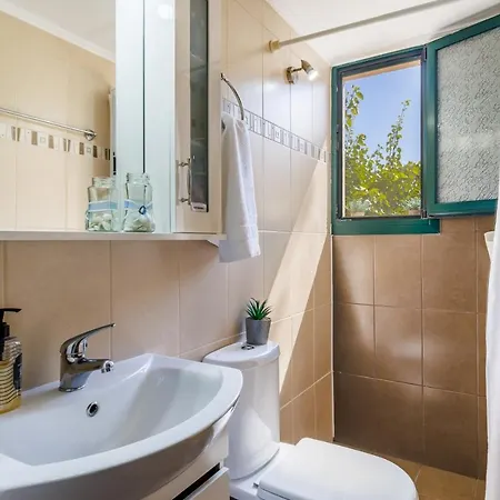 Skopelos Diamantis & Chrisi Agnontas