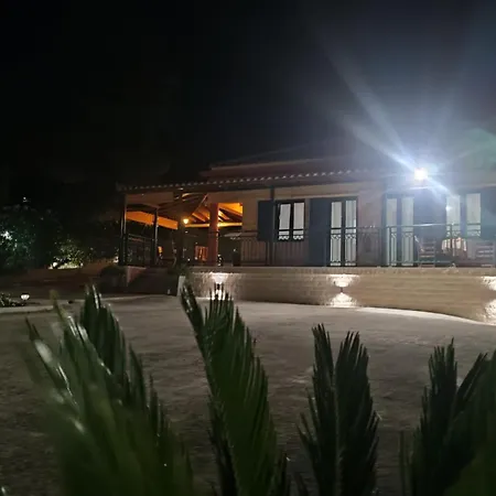 Skopelos Diamantis & Chrisi