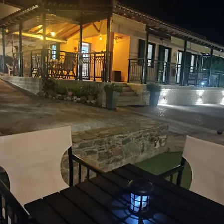 بيت للعطل Skopelos Diamantis & Chrisi *