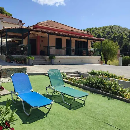 Skopelos Diamantis & Chrisi بيت للعطل *